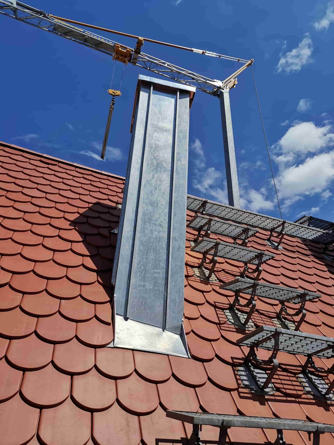 Saniertes Steildach eines Einfamilienhauses